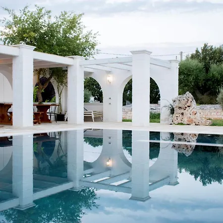 Trullo Cinquenoci * Locorotondo